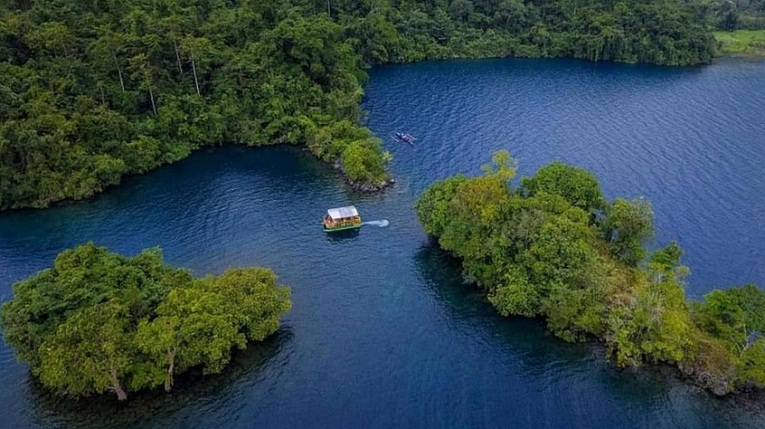 Jelajahi keindahan Danau Matano, Danau Terdalam di Dunia