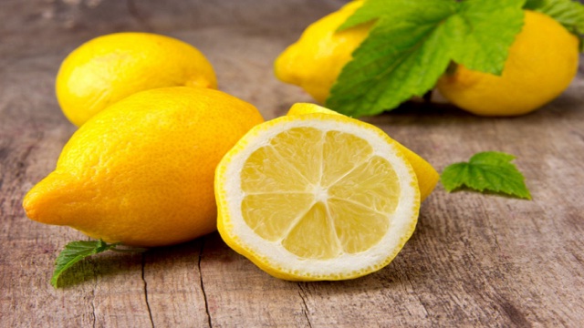 6 Manfaat Jika Rutin Minum Perasan Air Buah Lemon