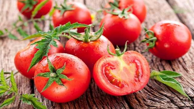 Manfaat Masker Tomat Untuk Wajah yang Perlu Anda Tahu