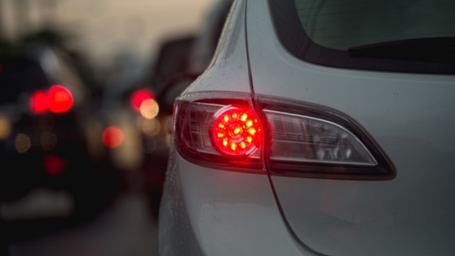 Lampu Rem Mobil Nyala Terus, Ternyata Ini Penyebabnya